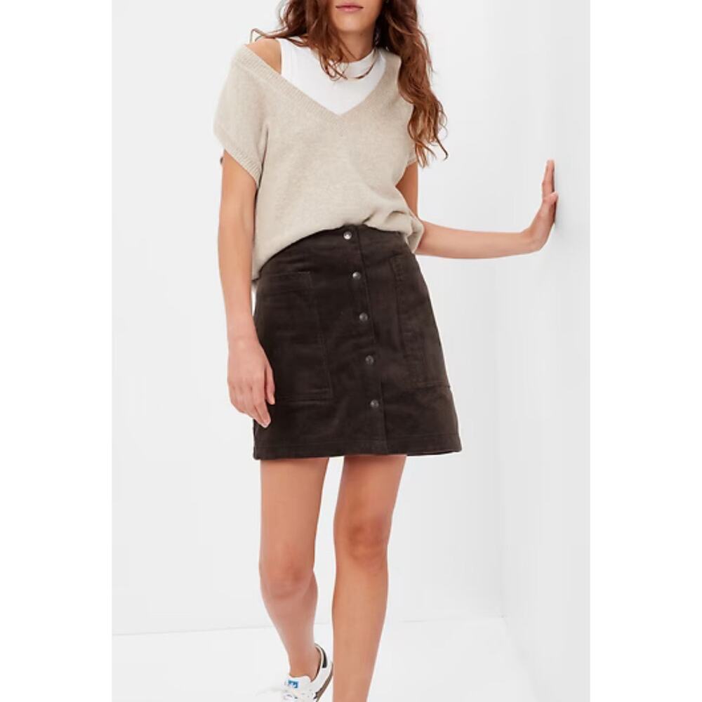 Gap women - Snap-Front Corduroy Mini Skirt / 6 / Brown Noir